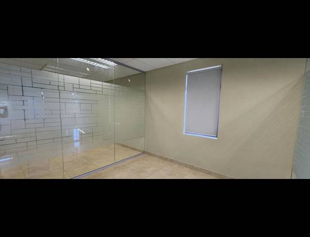 BUSINESS PROPERTY TO RENT IN BEDFORD GARDENS